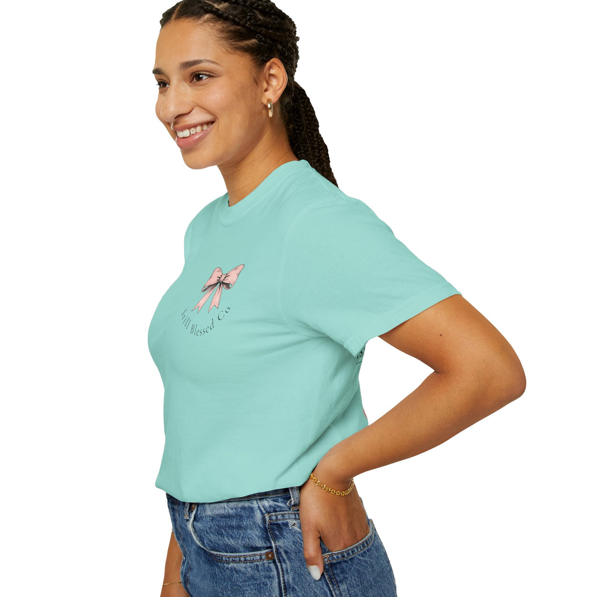 Made to Worship | Psalm 95:1 | Christian Bow T-Shirt | Vintage Faith Graphic Tee for Women