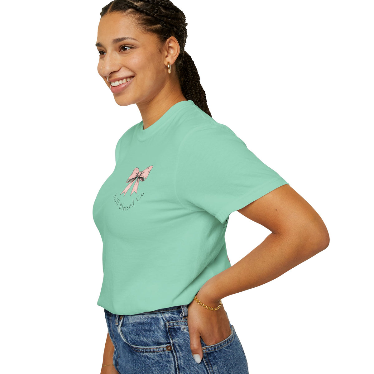 Made to Worship | Psalm 95:1 | Christian Bow T-Shirt | Vintage Faith Graphic Tee for Women
